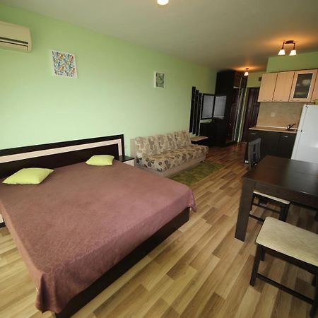 Amadeus Lux - Menada Apartments Slantschew brjag Zimmer foto